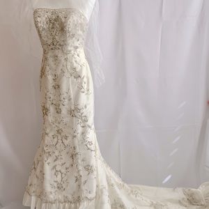Wedding gown